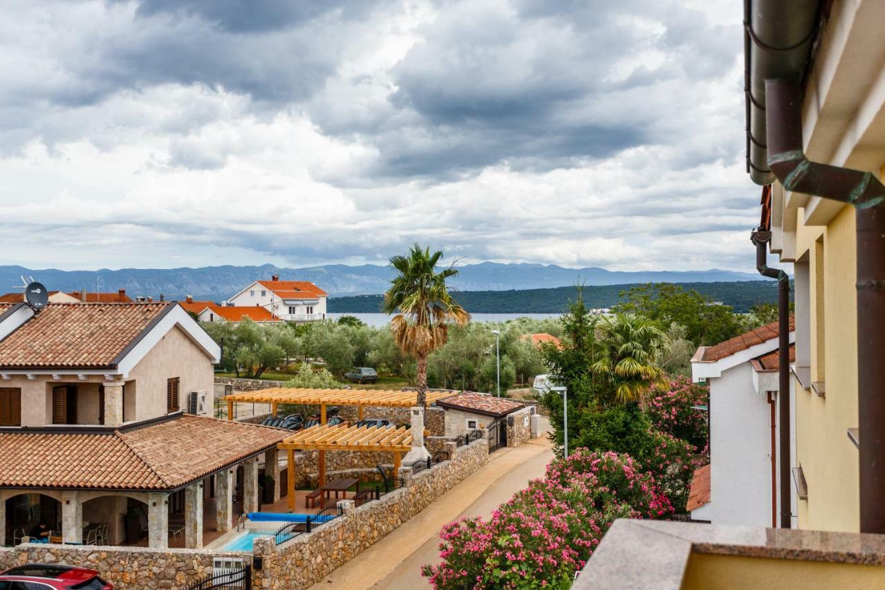 Villa Luka Malinska Luaran gambar